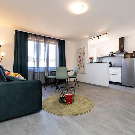 Providenca Accommodation Mali Lošinj Kamer foto